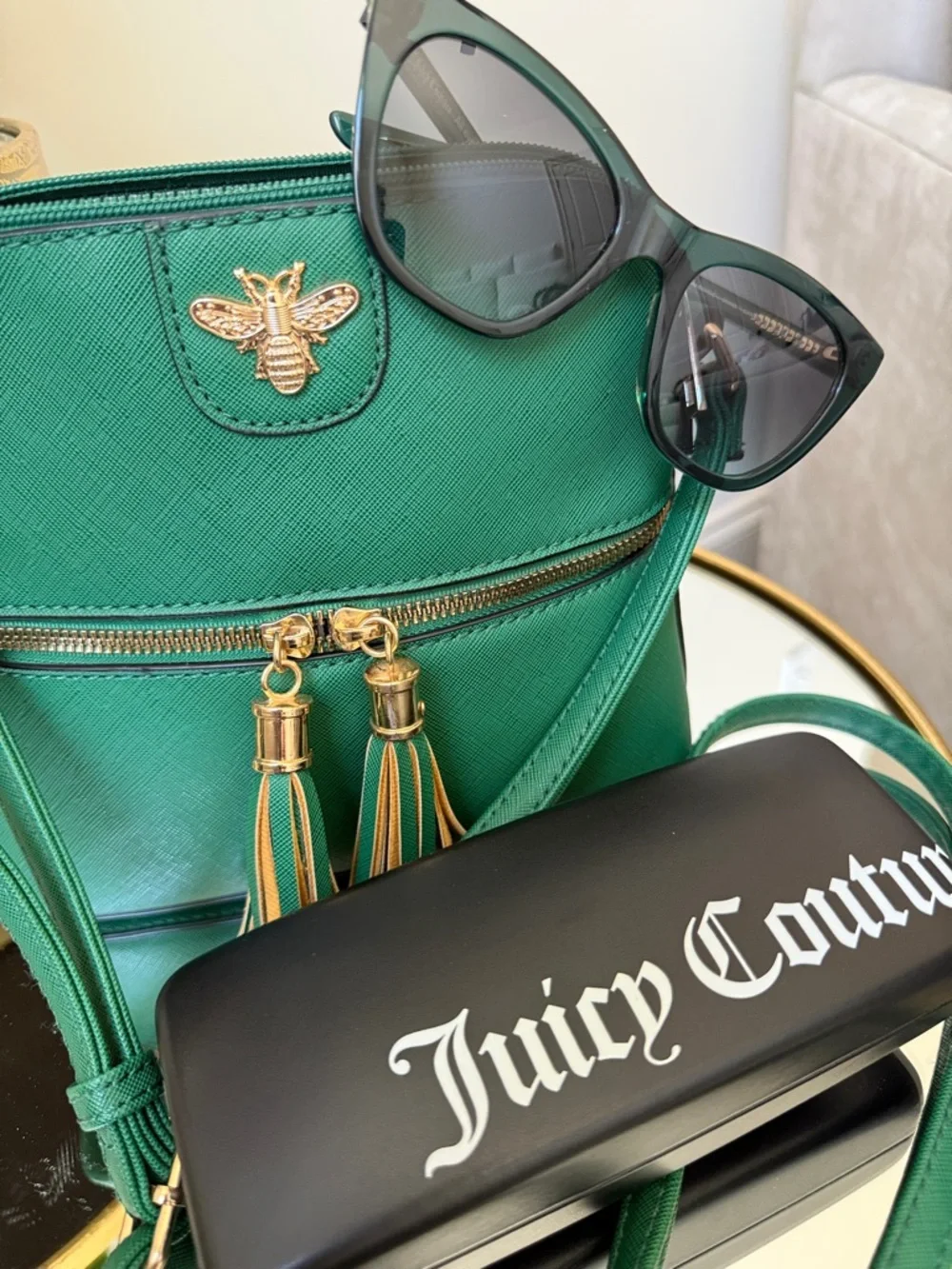 Juicy Couture Green Sunglasses JU 632gs Crossbody Bag Gold Bee Tassel Accent - Picture 1 of 9
